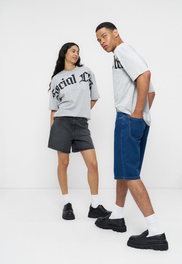 YOURTURN by Zalando UNISEX OVERSIZED FIT