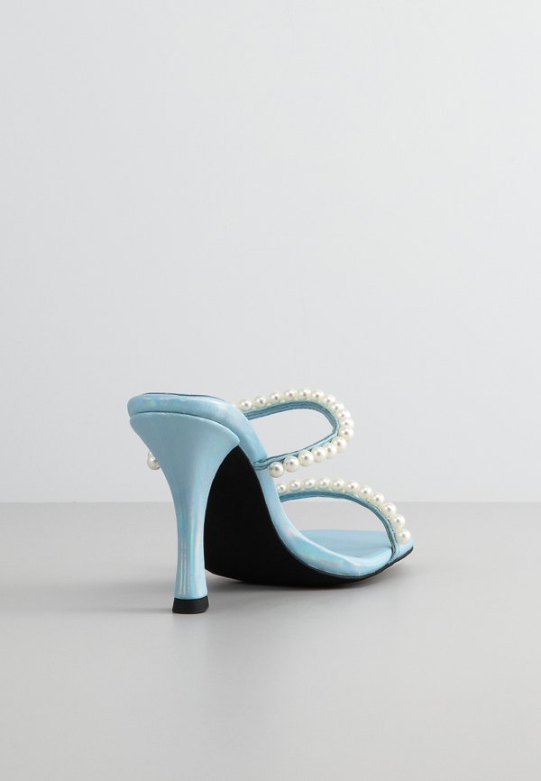Jeffrey Campbell AKOYA