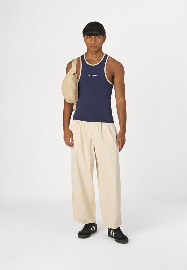 YOURTURN by Zalando LOGO BABY TANK UBUSEX