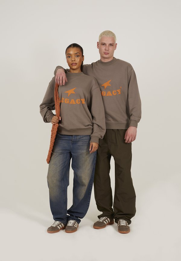 LEGACY STUDIOS UNISEX