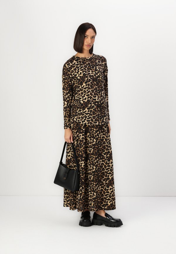 ONLY MATERNITY OLMPAMIS O NECK