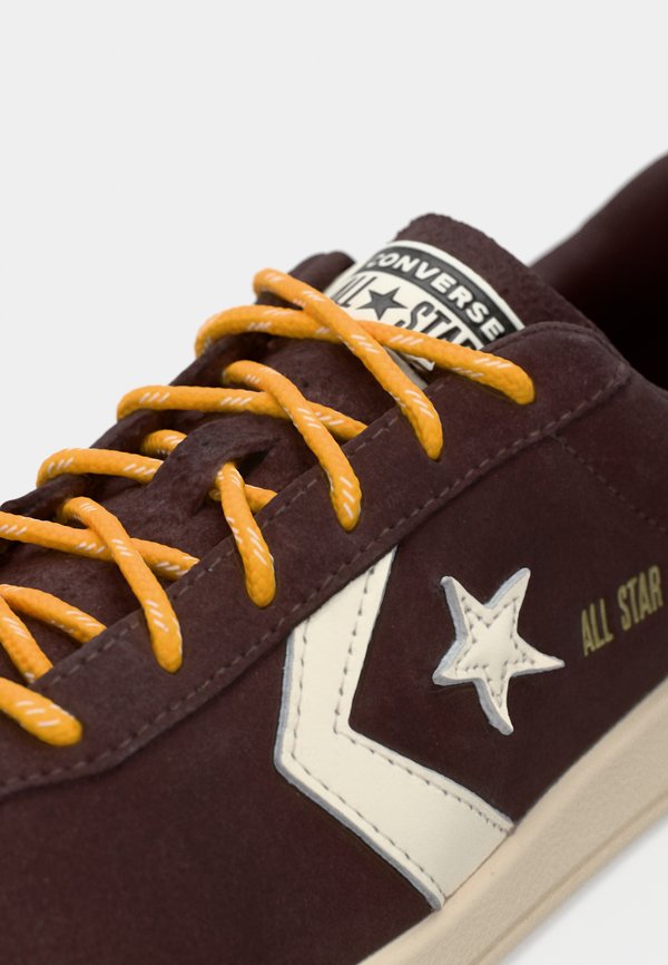 Converse ALL STAR CLASSIC TRAINER UNISEX