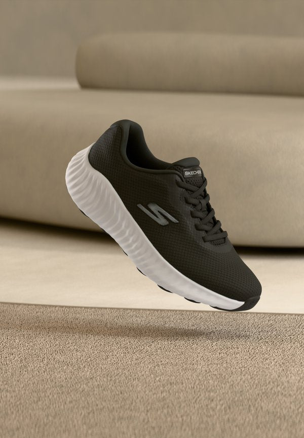 Skechers GO RUN NOW - Trainers - black/white