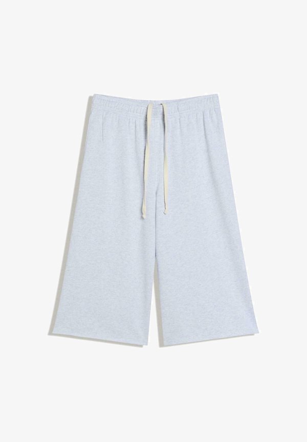 Bershka PLUSH BERMUDA SHORTS 01855478 - Tracksuit bottoms - dark grey