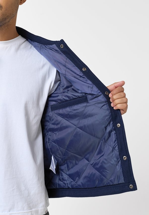 CLOSURE London FAUX WOOL BUTTON UP SHACKET