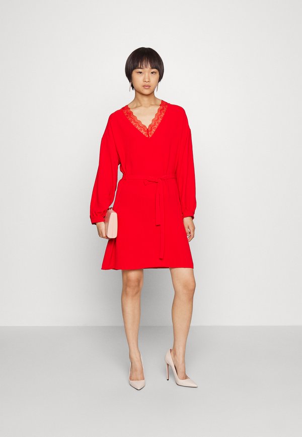Vero Moda Petite VMLYRA V NECK DRESS