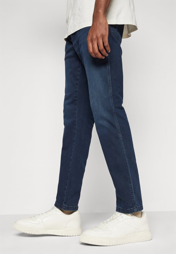 Wrangler TEXAS SLIM