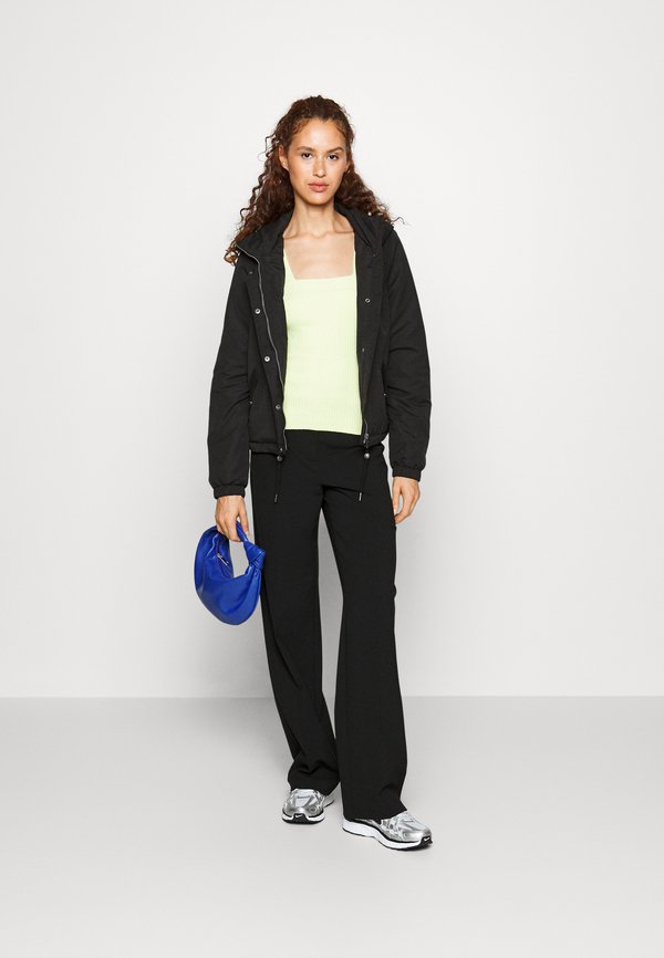 Gina Tricot Tall SQUARENECK