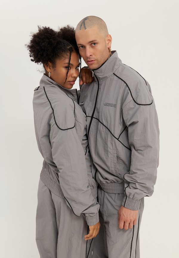 YOURTURN by Zalando UNISEX RELAXED FIT LIGHT JACKET