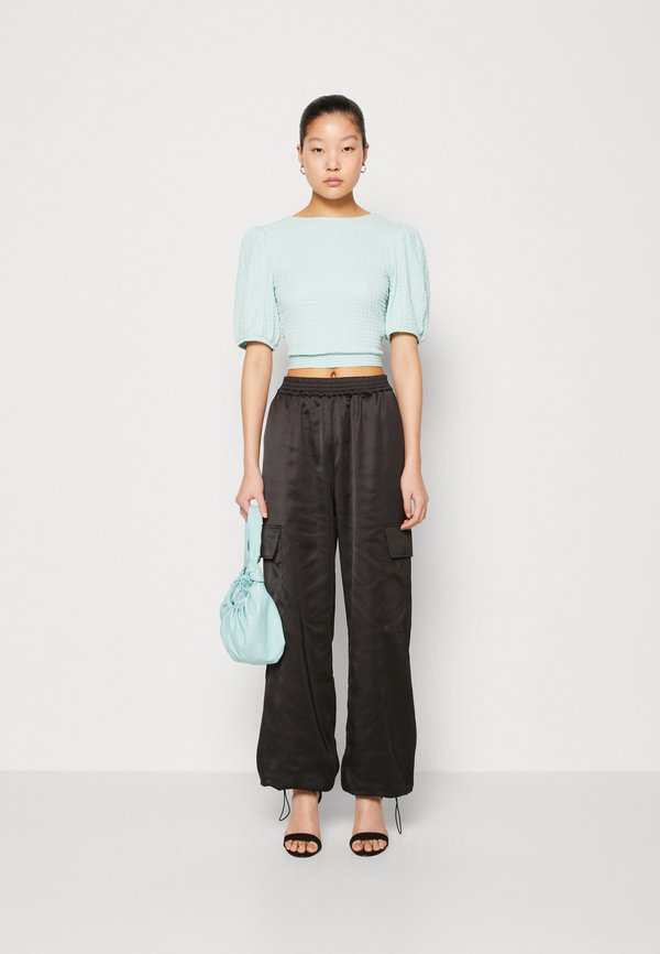 Gina Tricot SAGE
