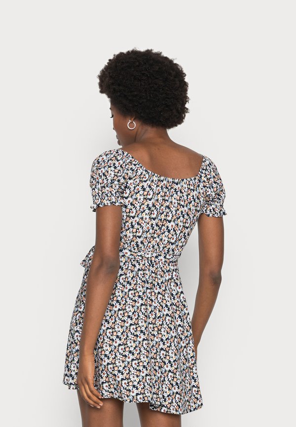Hollister Co. BEST IS BACK WOVEN WRAP DRESS