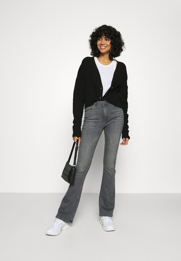 ONLY ONLPAOLA FLARED JEANS