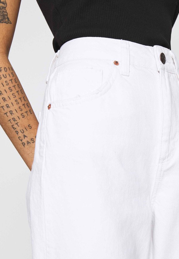 BDG Urban Outfitters MOM