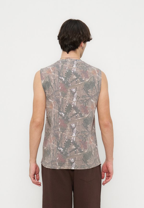 YOURTURN by Zalando REGULAR FIT CAMO TANK