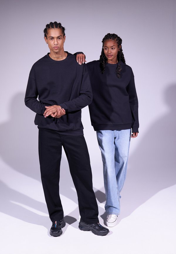 YOURTURN by Zalando RELAXED FIT SWEATSHIRT