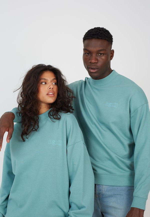 LEGACY STUDIOS UNISEX