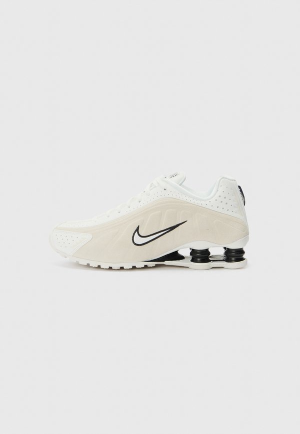 Nike Sportswear SHOX R4 SE 2 - Trainers - summit white/black/orewood