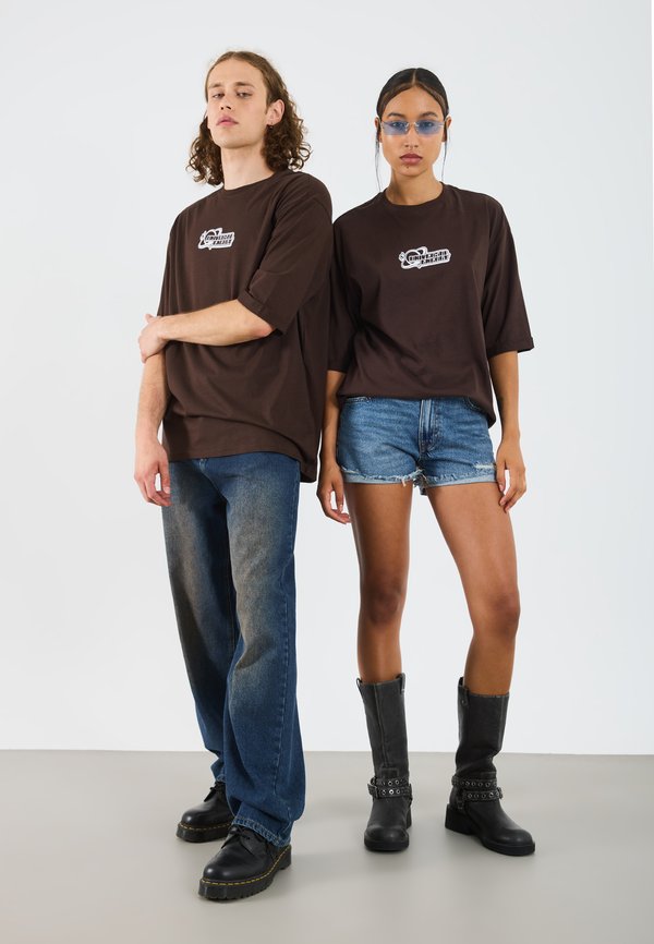 YOURTURN by Zalando OVERSIZED FIT GRAPHIC