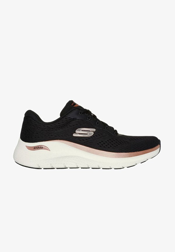 Skechers GLOW THE DISTANCE - Trainers - black