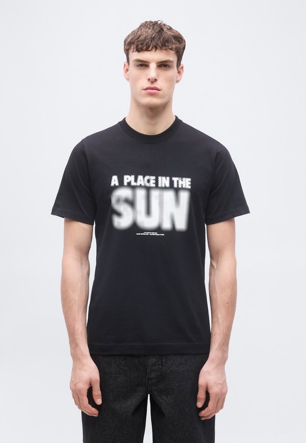 Mads Nørgaard FRODE A PLACE TEE