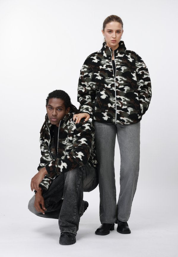YOURTURN by Zalando UNISEX CAMO TEDDY ZIP THROUGH