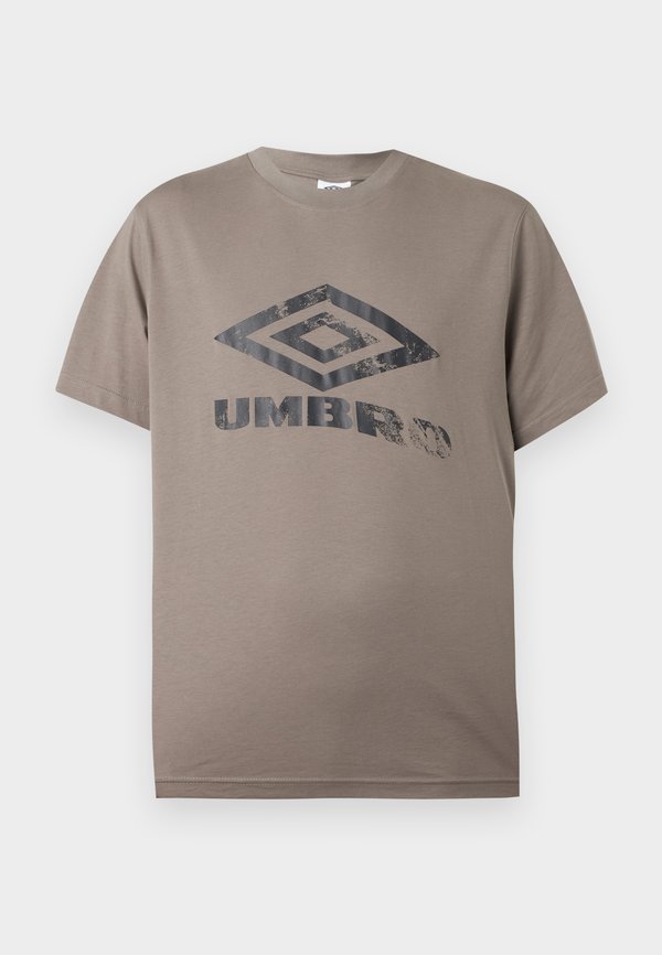 Umbro DISTRESSED LARGE LOGO GRAPHIC TEE