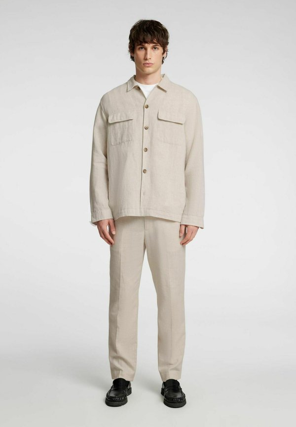Selected Over Linen Blend