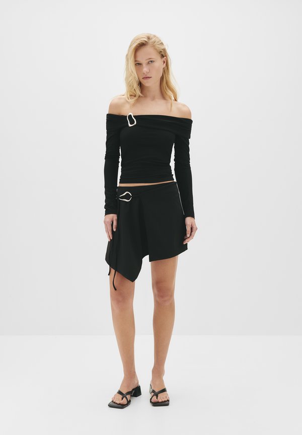 PULL&BEAR BARDOT WITH BUCKLE