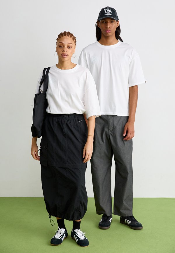 Alpha Industries WORLD LOGO UNISEX