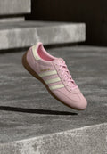 adidas Originals HANDBALL SPEZIAL LO PRO W - Trainers - clear pink/off white/gold-coloured metallic