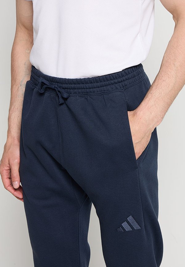 adidas Sportswear REGULAR FIT