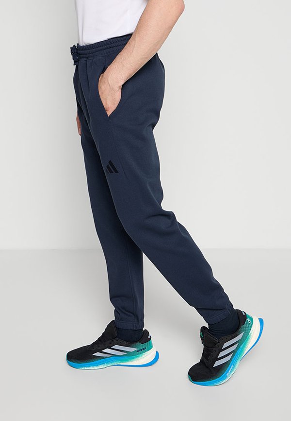 adidas Sportswear REGULAR FIT