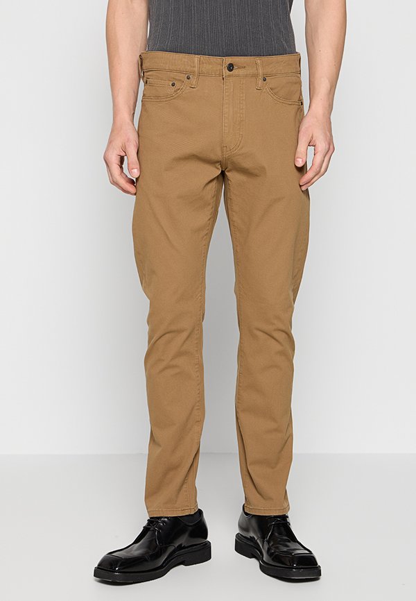 DOCKERS