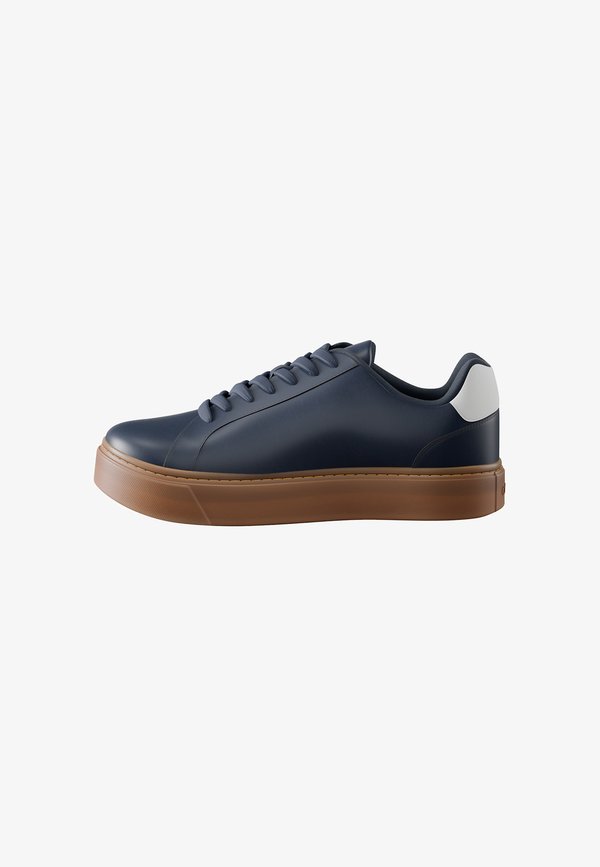 Calvin Klein CLASSIC CUPSOLE LACEUP LTH - Trainers - calvin navy off white gum