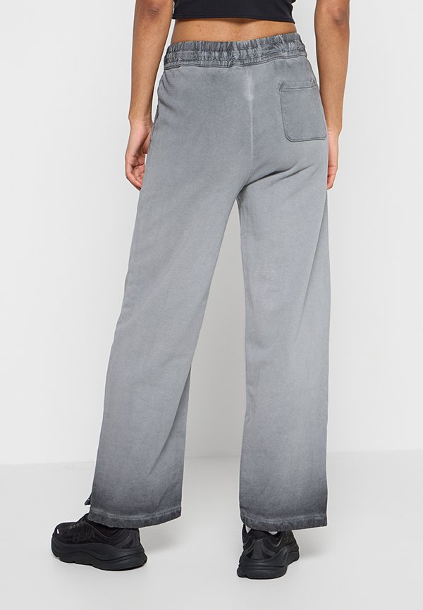 Champion REGULAR FIT