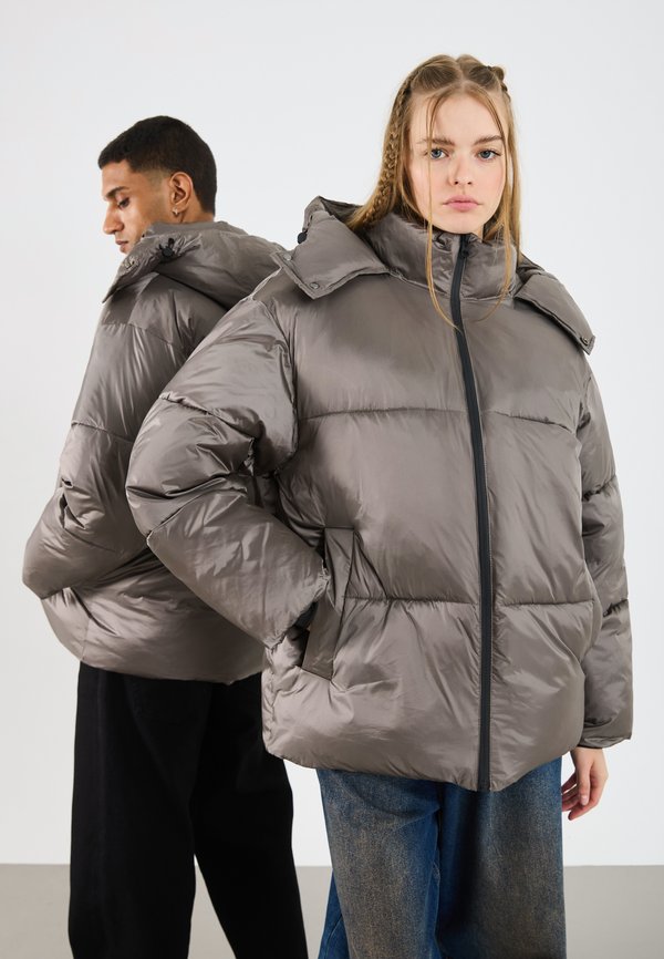YOURTURN by Zalando UNISEX OVERSIZED FIT HOODED PUFFER JACKET