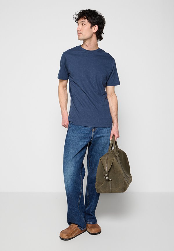 Hackett London