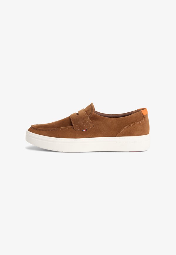 Tommy Hilfiger LIGHTWEIGHT SUEDE HYBRID LOAFERS - Slip-ons - coconut grove