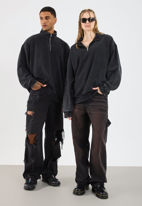 YOURTURN by Zalando RELAXED FIT QUARTER-ZIP SWEATSHIRT