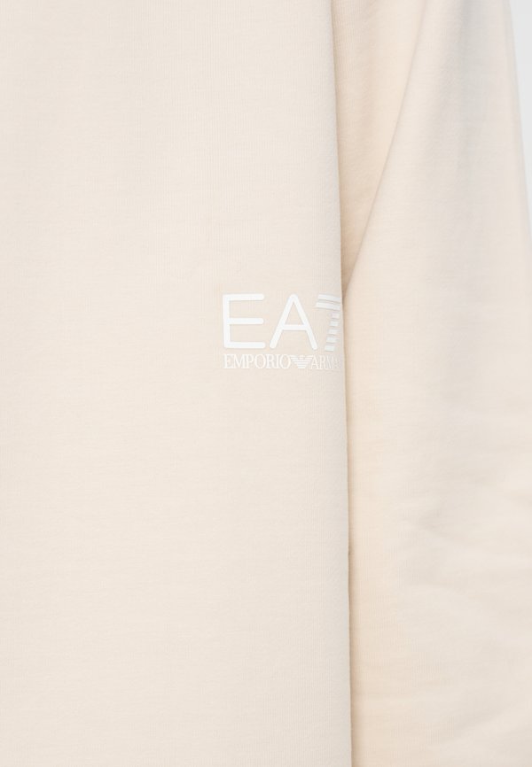 EA7 Emporio Armani