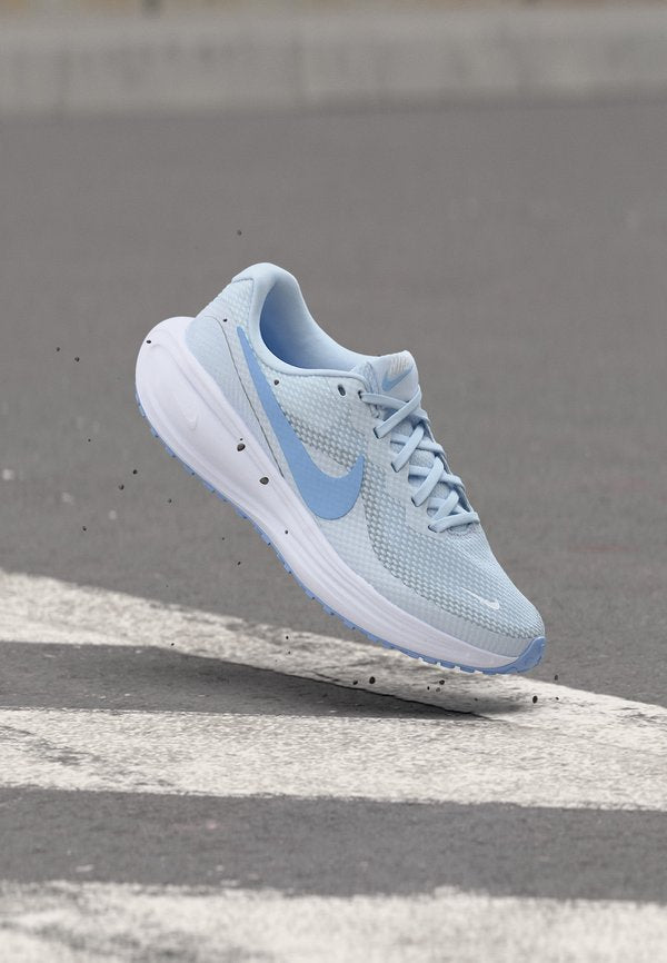 Nike Performance W NIKE REVOLUTION 8 - Road running shoes - football grey/aluminum/white/anthracite