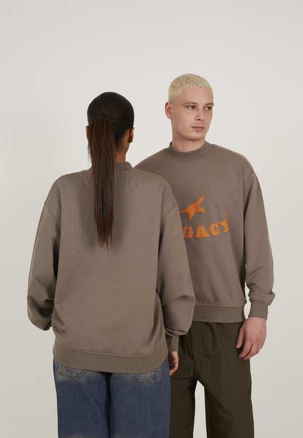 LEGACY STUDIOS UNISEX