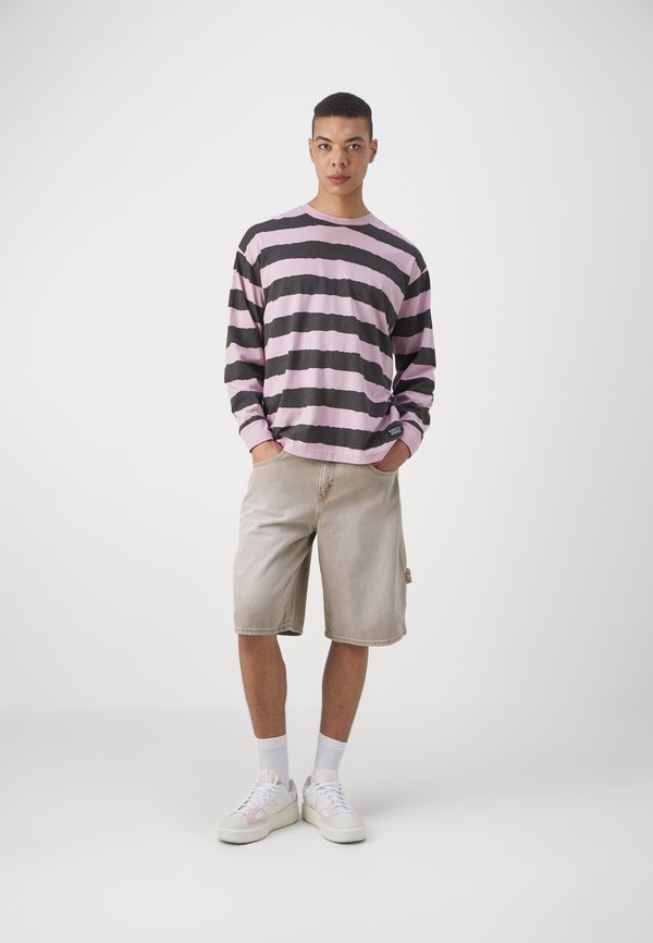 BDG Urban Outfitters CARPENTER