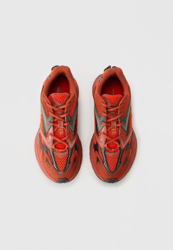 Lacoste L003 NEO SHOT