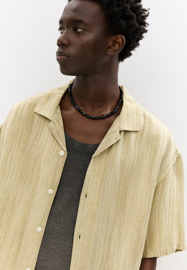 PULL&BEAR STRIPED SHORT SLEEVE