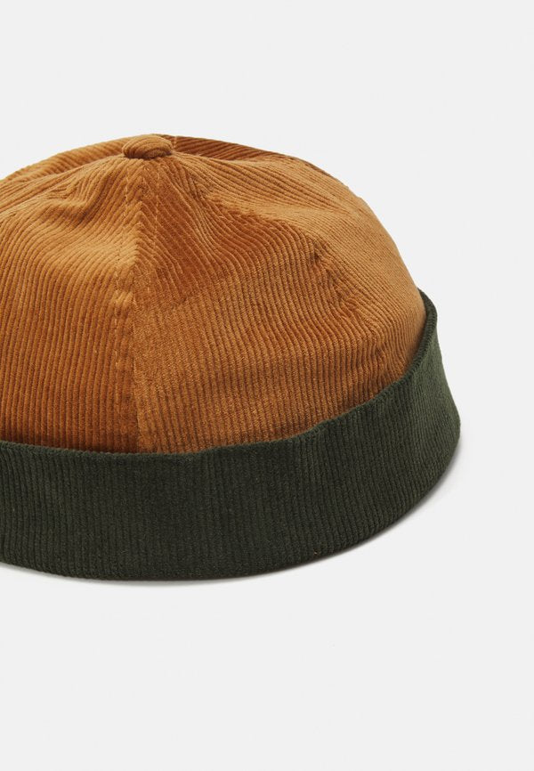 Pier One by Zalando