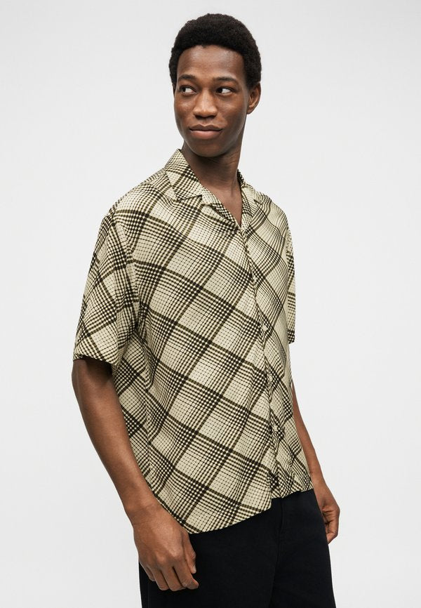 Selected Short sleeved patterned
