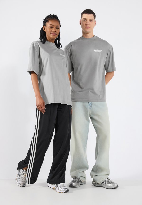 YOURTURN by Zalando REGULAR FIT GRAPHIC
