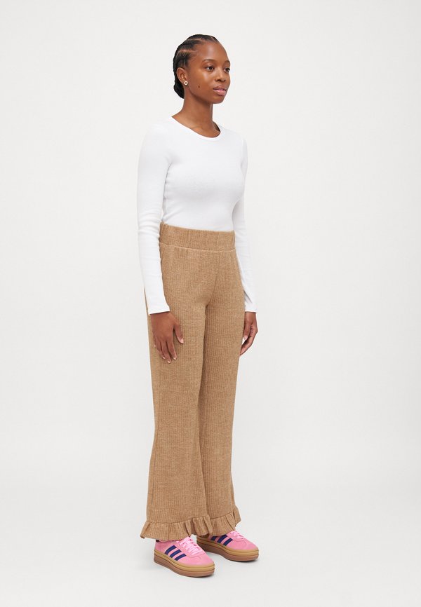 Vero Moda Petite VMSKY FLARED