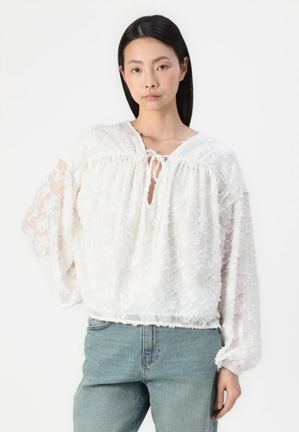 Gina Tricot STRUCTURED